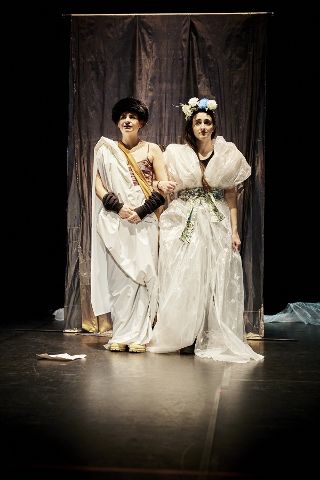image diaporama Les filles ne sont pas des poupées de chiffon